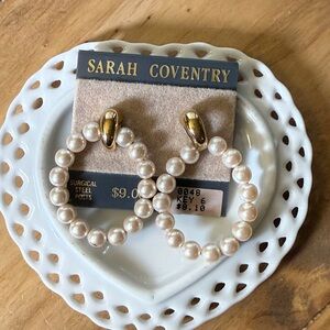 Vintage Sarah Coventry Gold and Cream faux Pearl Earrings